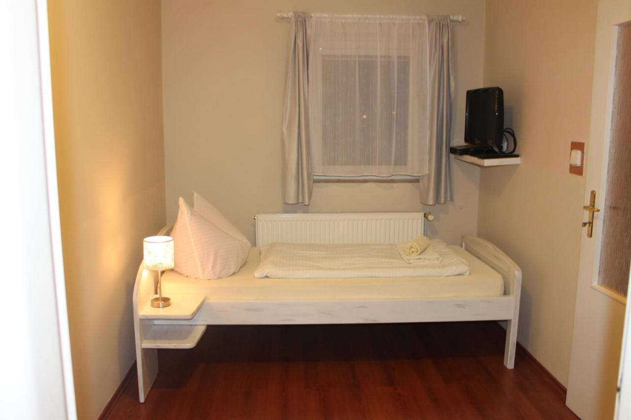 Zlaty Lev Hotel Svitavy Luaran gambar