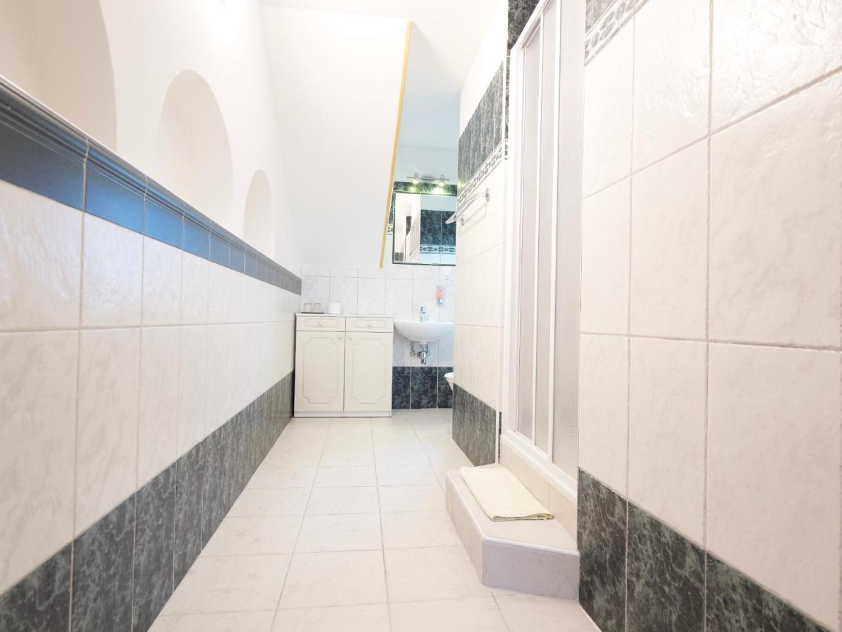 Zlaty Lev Hotel Svitavy Luaran gambar