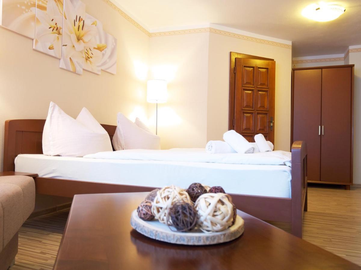 Zlaty Lev Hotel Svitavy Luaran gambar