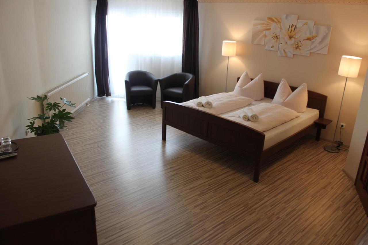 Zlaty Lev Hotel Svitavy Luaran gambar