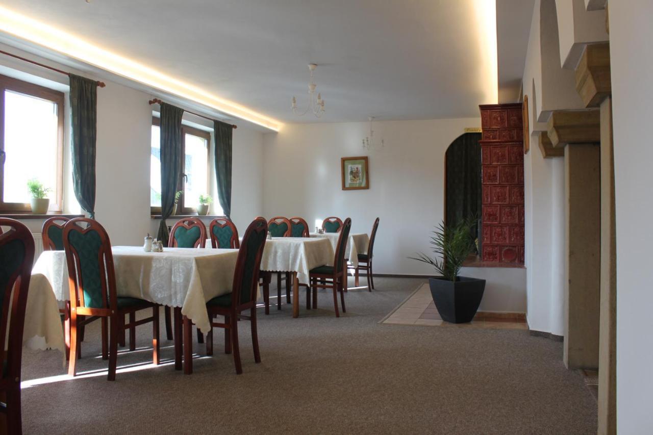 Zlaty Lev Hotel Svitavy Luaran gambar